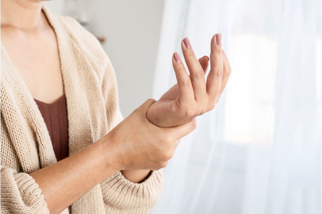 Unlocking Relief | Guide to Wrist Pain Treatment in Dallas - The Flex